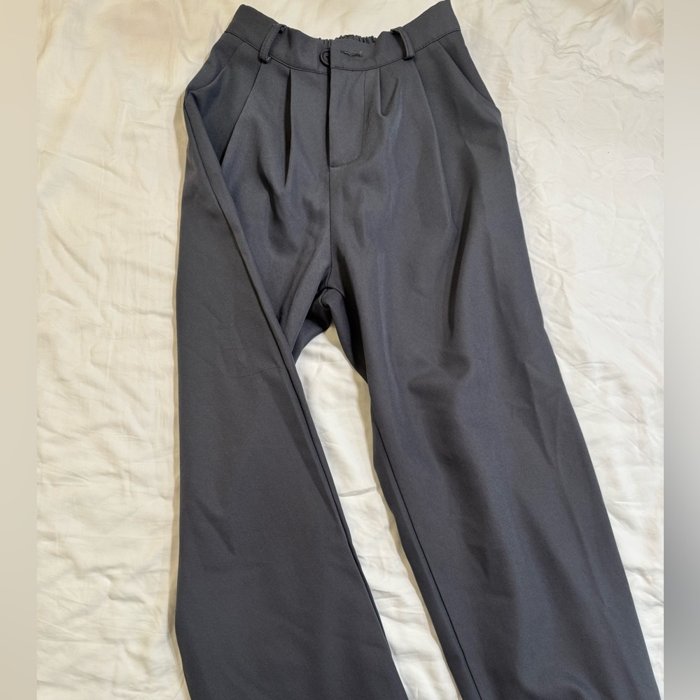 Elegant Women's Gray Wide Legs Trousers